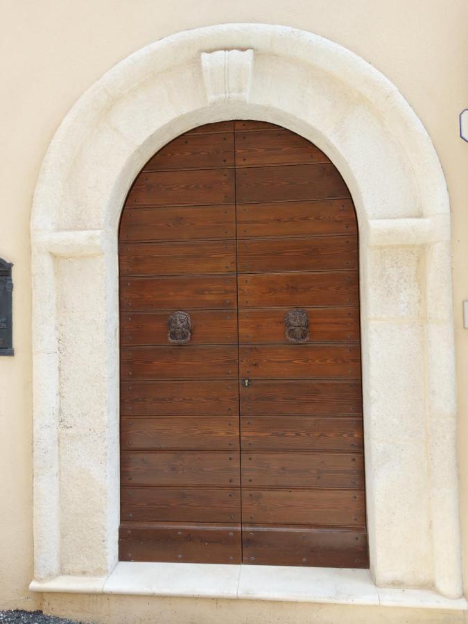 Il Caddi - Caratteristico Monolocale In Pieno Centro Storico Appartement LʼAquila Buitenkant foto