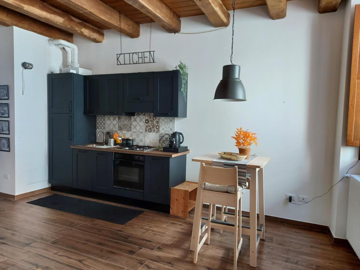 Il Caddi - Caratteristico Monolocale In Pieno Centro Storico Appartement LʼAquila Buitenkant foto